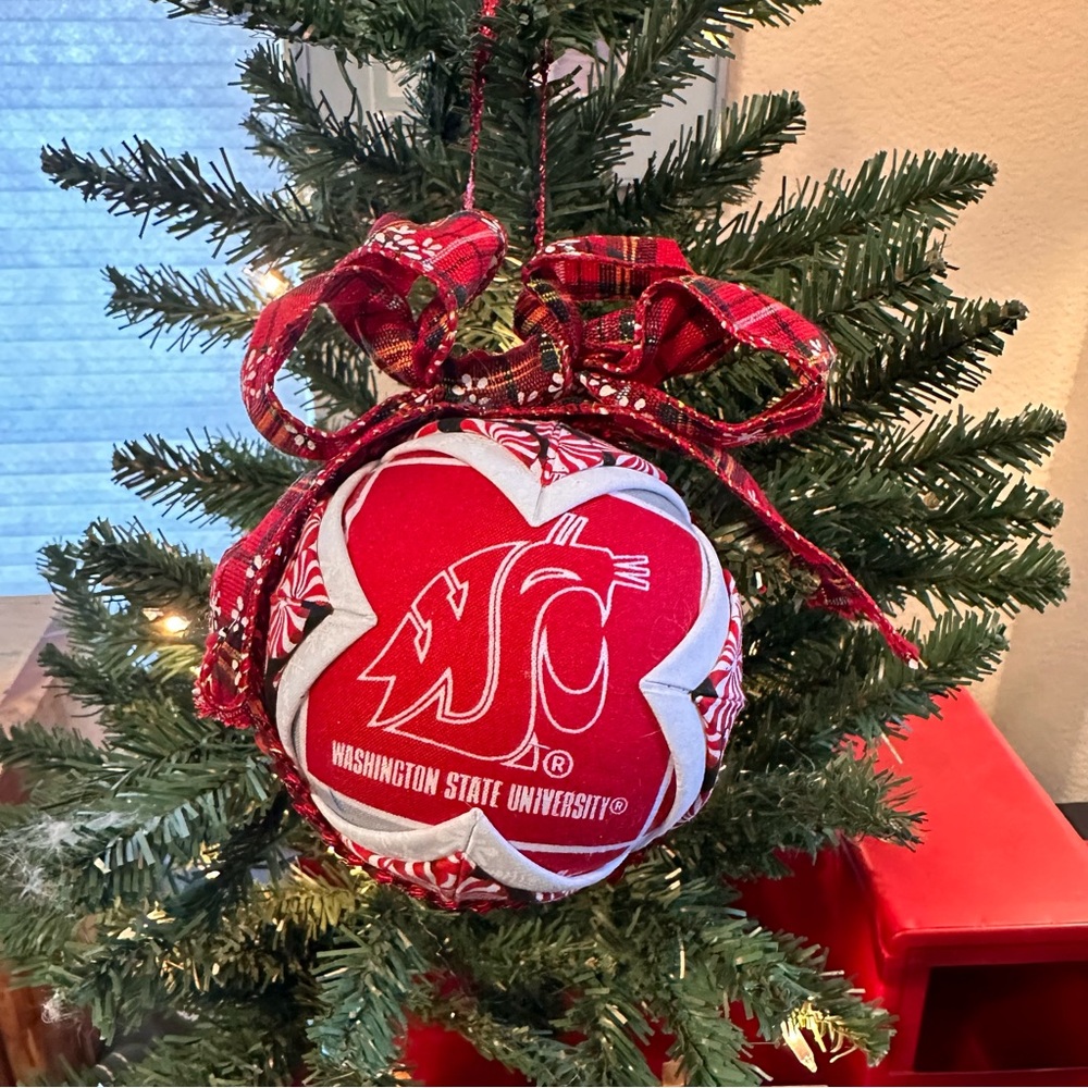 WSU Cougars Quilted Holiday Ornament 4” Handcrafted